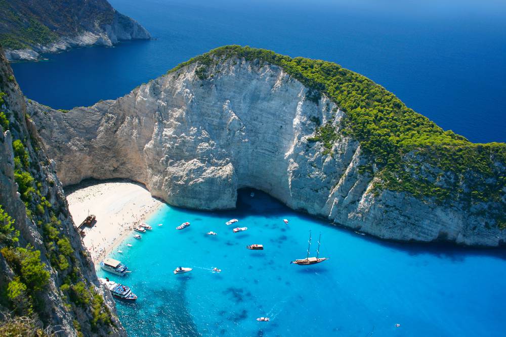 mooiste strand zakynthos shipwreck beach