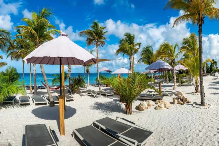 hotels Bonaire aan het strand