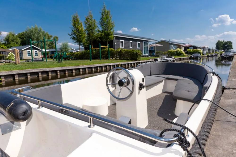 huisje huren Giethoorn met boot