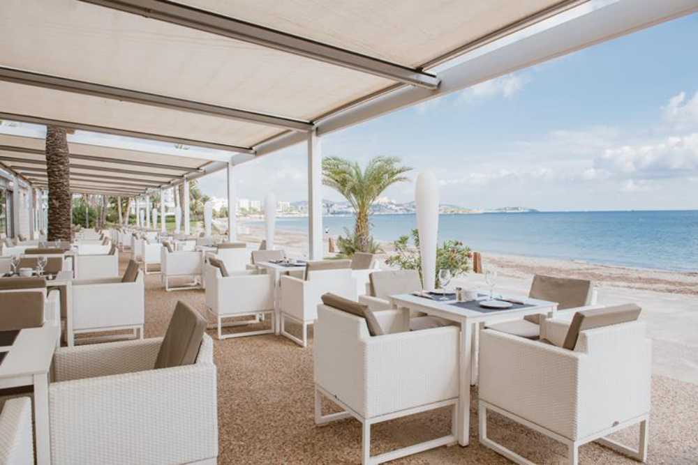 hotels aan het strand op ibiza