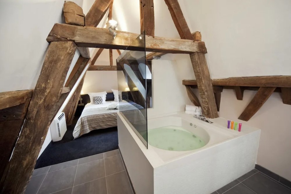 kamer met jacuzzi limburg