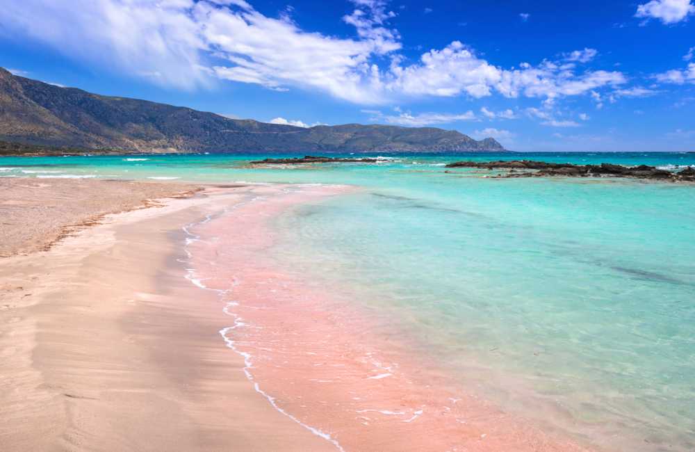 roze strand kreta