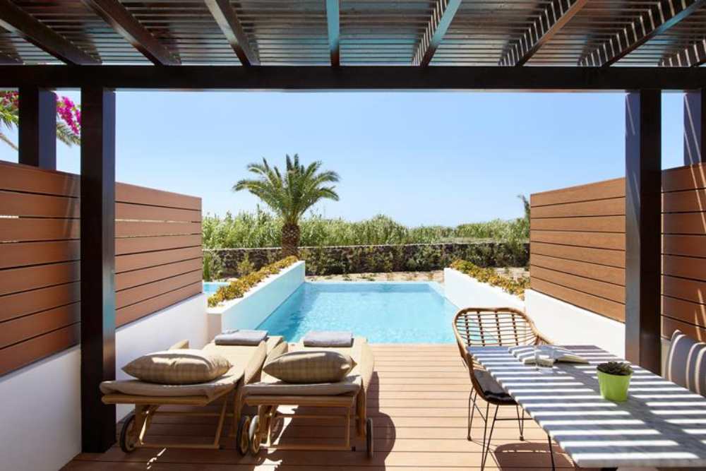 hotel met prive zwembad santorini nine muses hotel