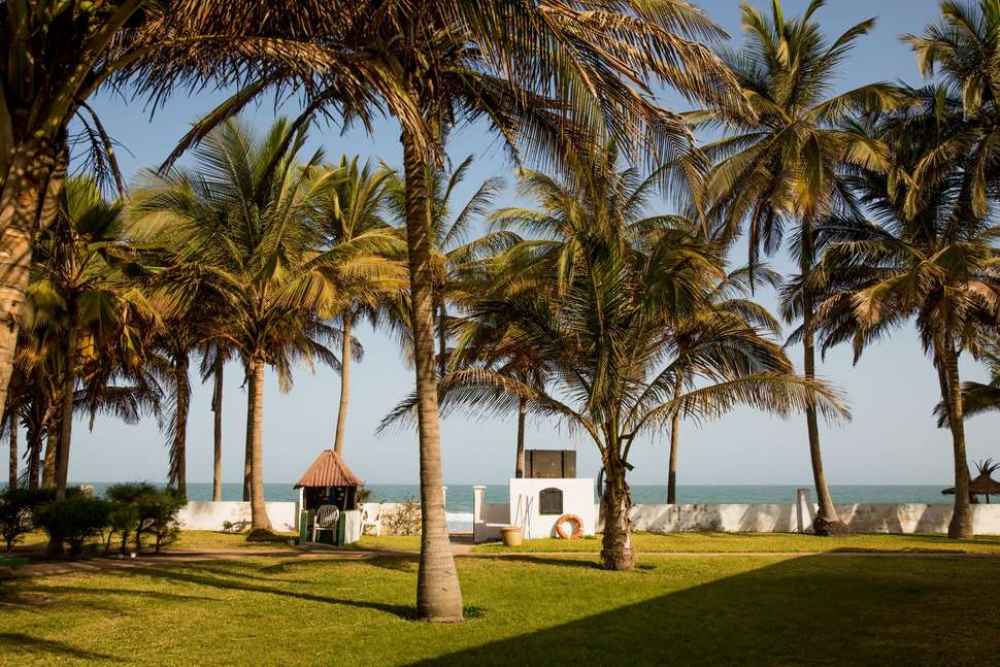 direct aan het strand overnachten in Gambia