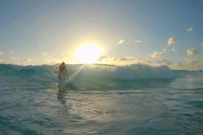 Wat te doen op Bali? Neem een surfles!