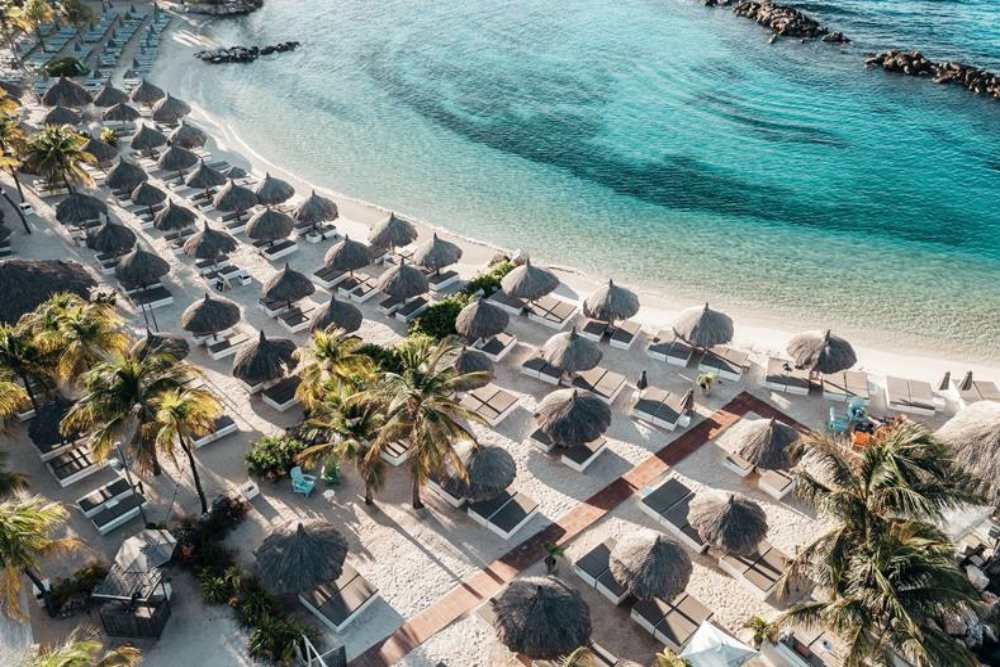 hotel curacao aan het strand