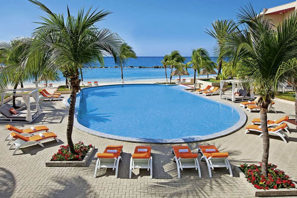 hotel curacao aan het strand