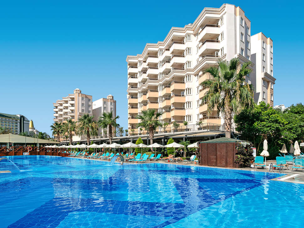 Hotel Ramada Resort Lara in Turkije