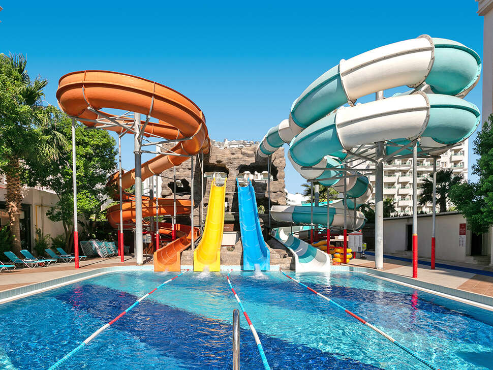 Hotel Ramada Resort Lara in Turkije