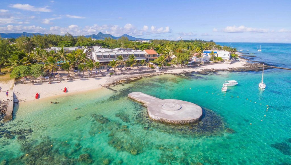 Hotel Le Peninsula Bay Beach