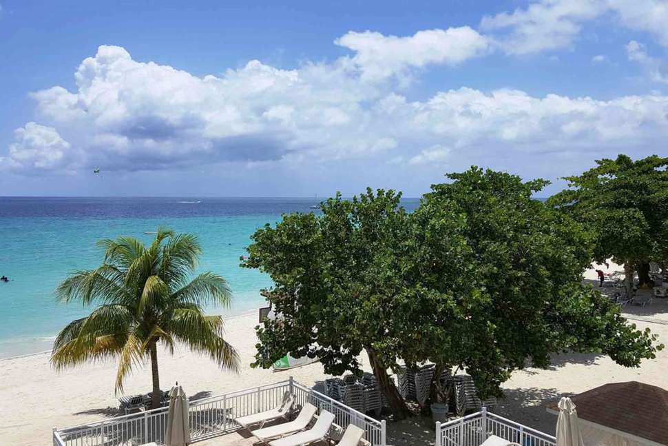 Coco la Palm Seaside Resort Jamaica