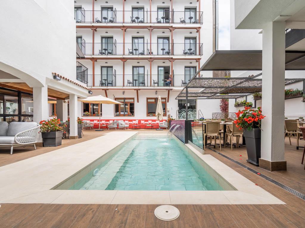 Aparthotel Neptuno Costa Brava