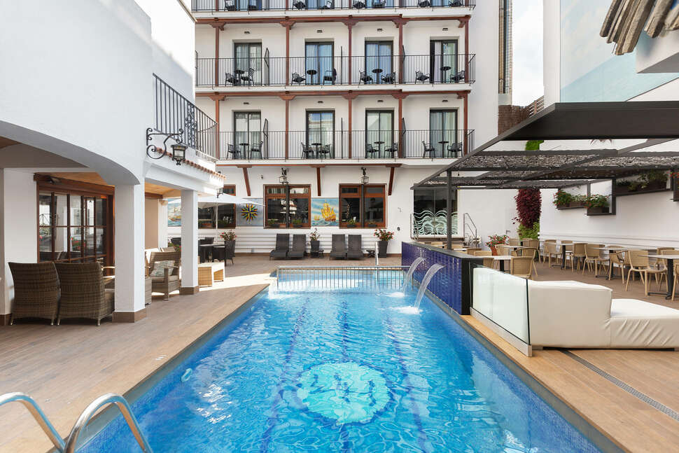 Aparthotel Neptuno Costa Brava