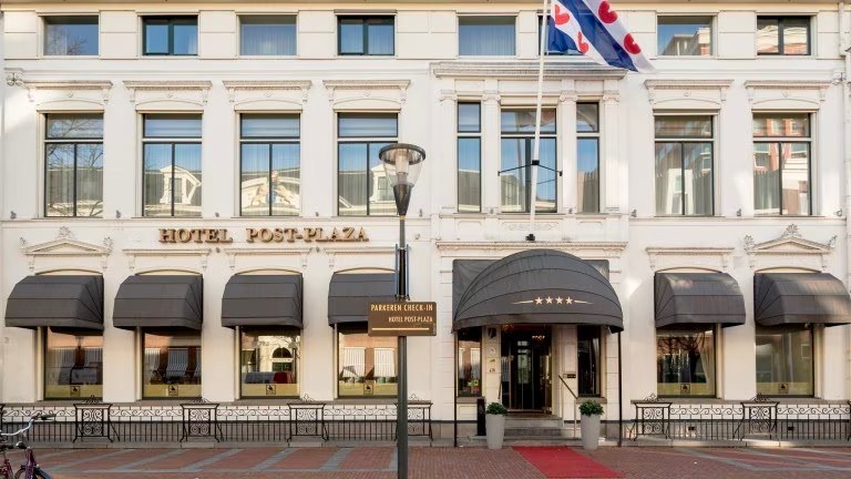 Post-Plaza Hotel & Grand Café Friesland