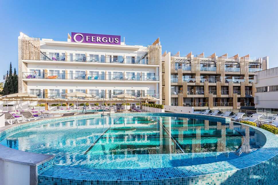 Fergus Style Palmanova Mallorca met swim up kamers