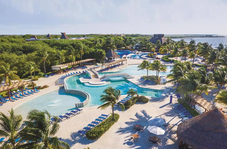 Hotel Bluebay Grand Esmeralda Yucatan Mexico
