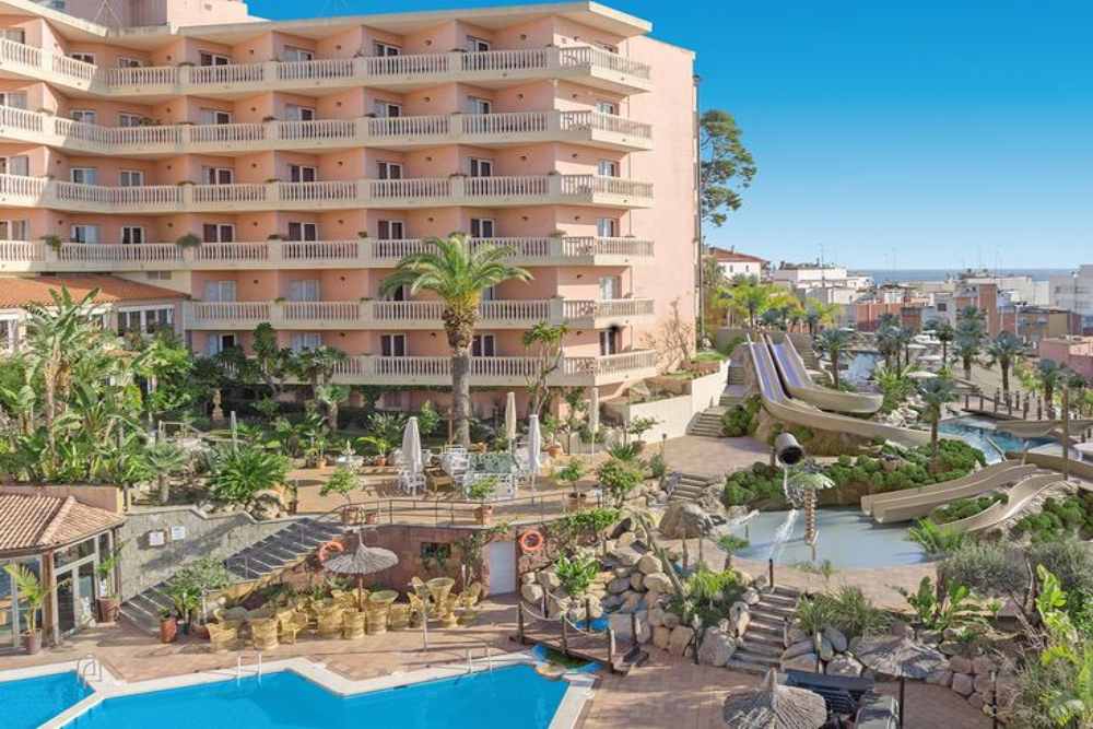 costa brava hotel met glijbanen