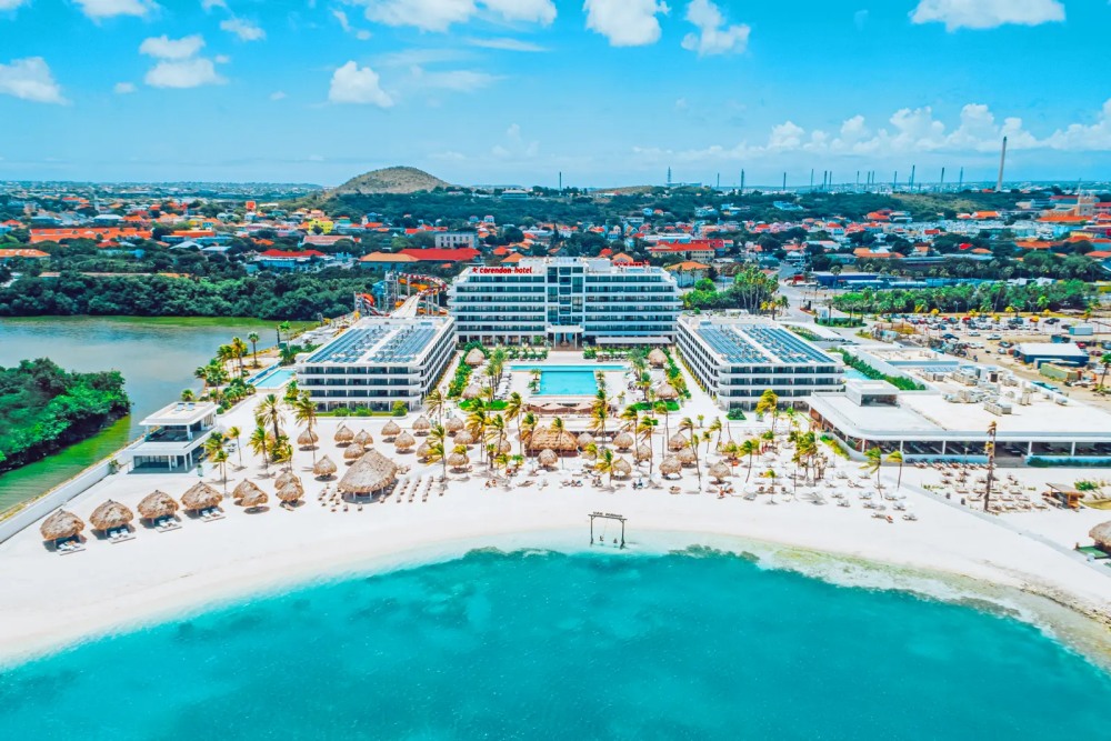 Hotel met glijbanen Curaçao