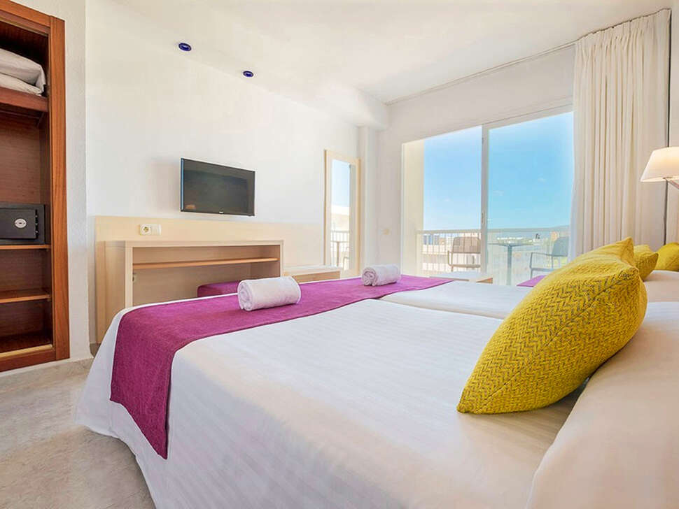 Moon Dreams Coral Beach Ibiza Spanje