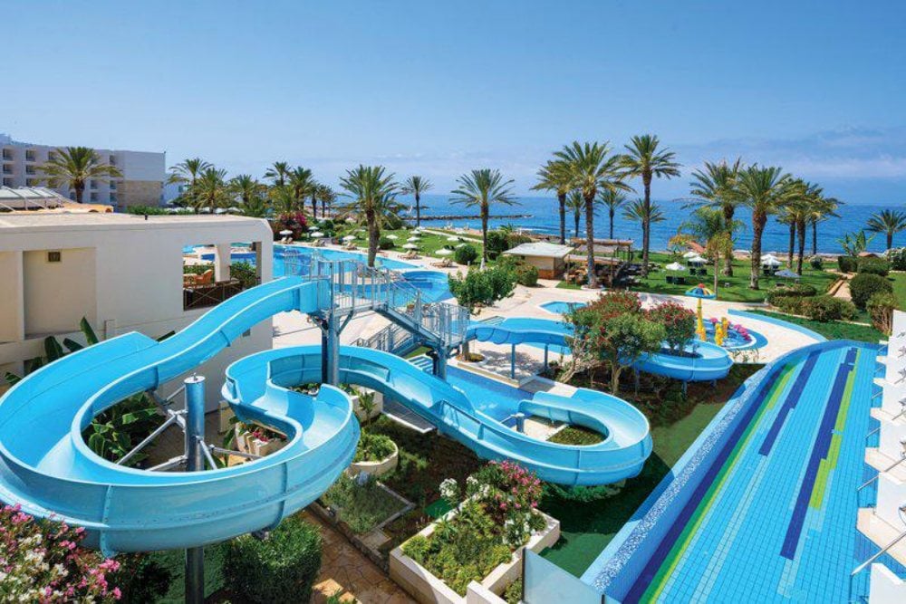 Hotel met glijbanen Cyprus