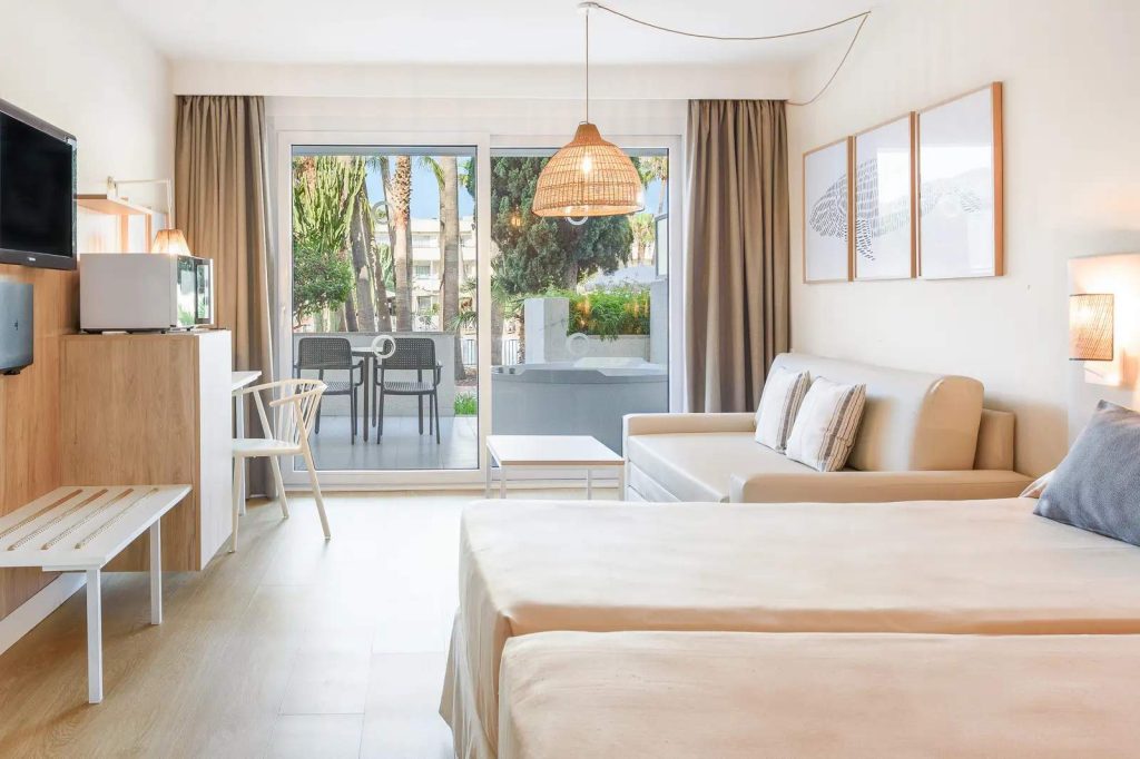 Fergus Club Palmanova Park