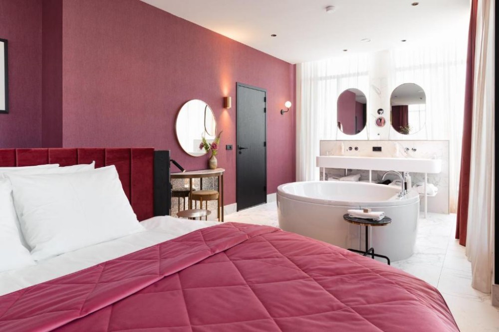 hotel met jacuzzi op de kamer