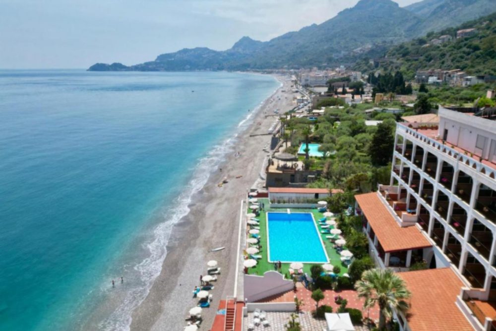 Hotel aan zee op Sicilië