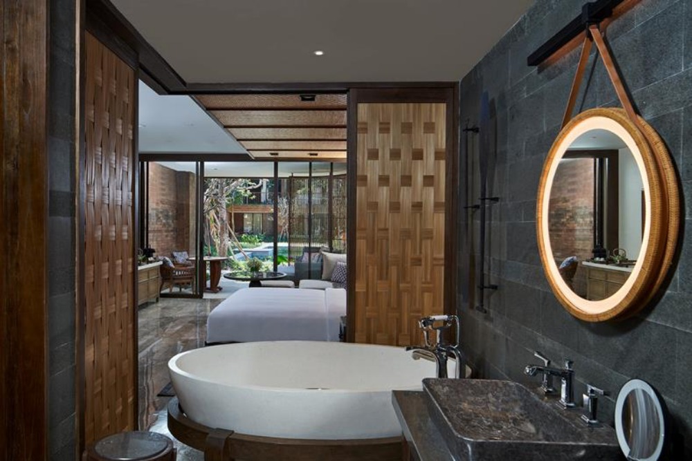 luxe resorts bali