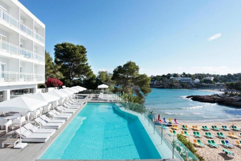 Adults only hotels Ibiza aan het strand
