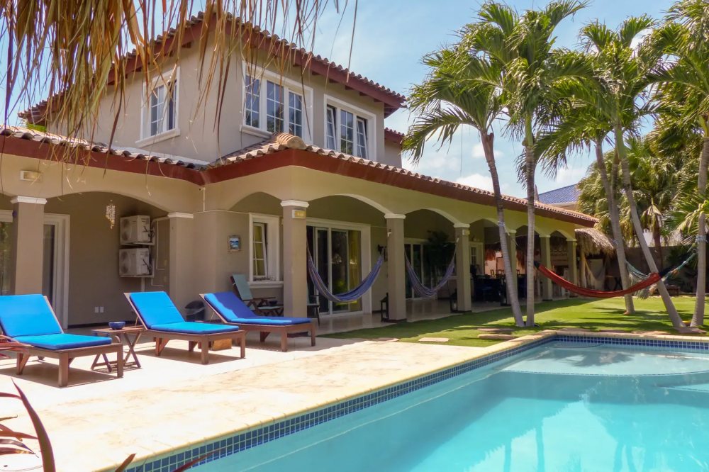 Hibiscus Beach House Curacao