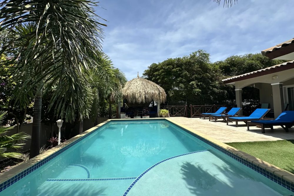 Hibiscus Beach House Curacao