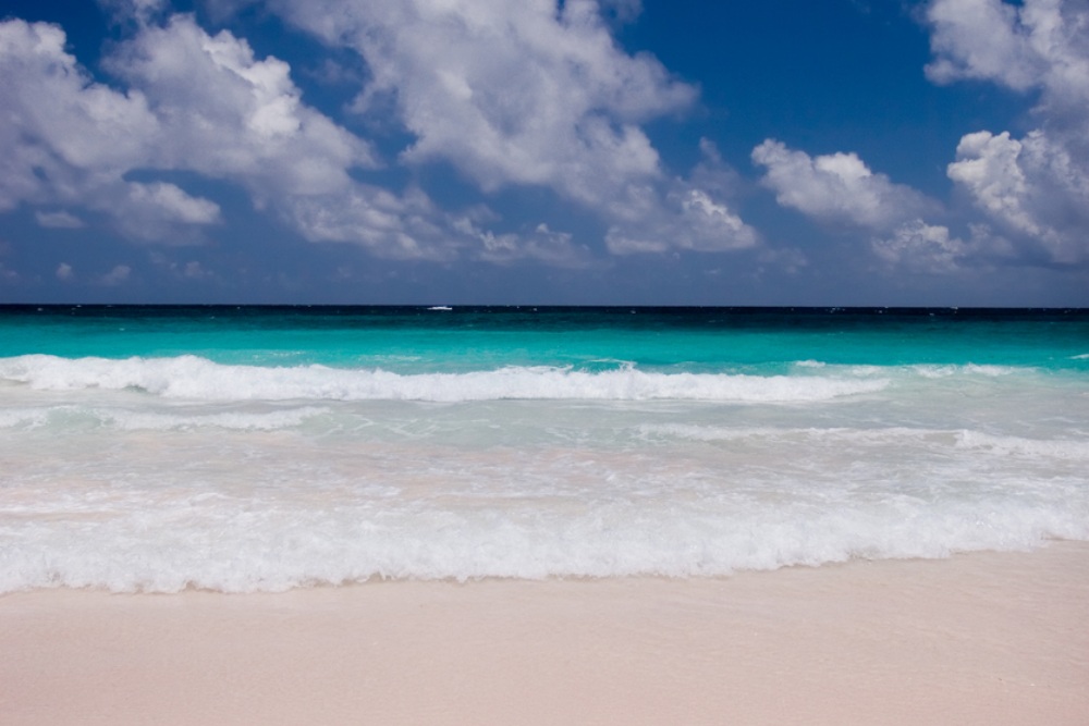roze strand bahamas