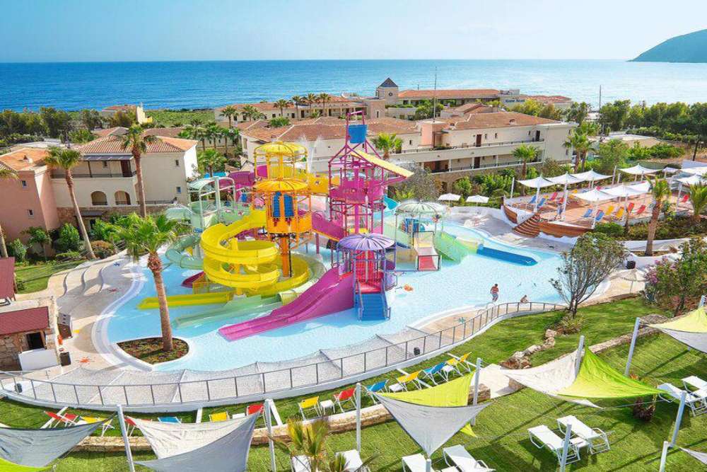 resort griekenland met glijbanen 
