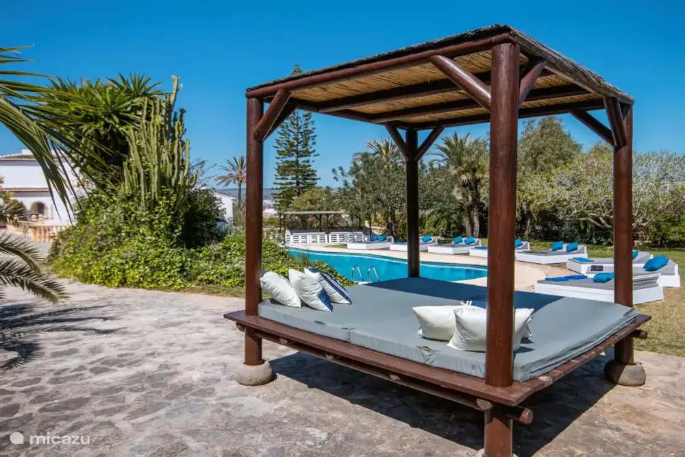 20 persoons vakantiehuis met zwembad 