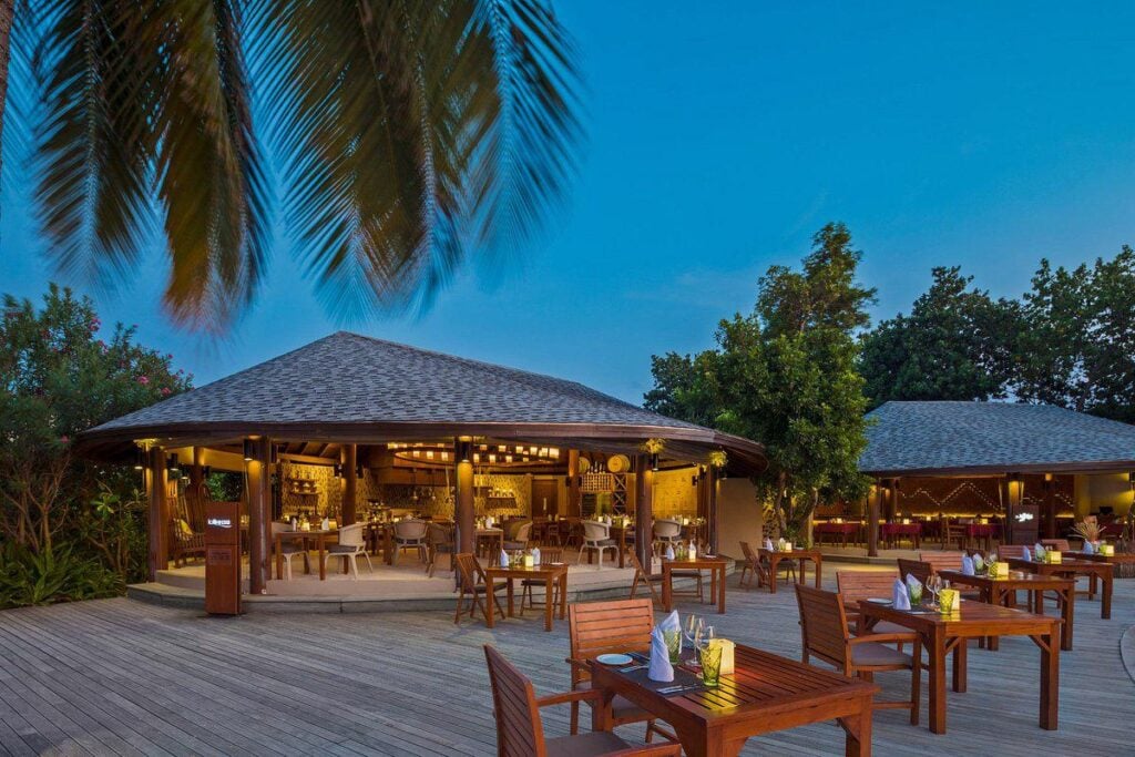 Centara Ras Fushi Resort Malediven