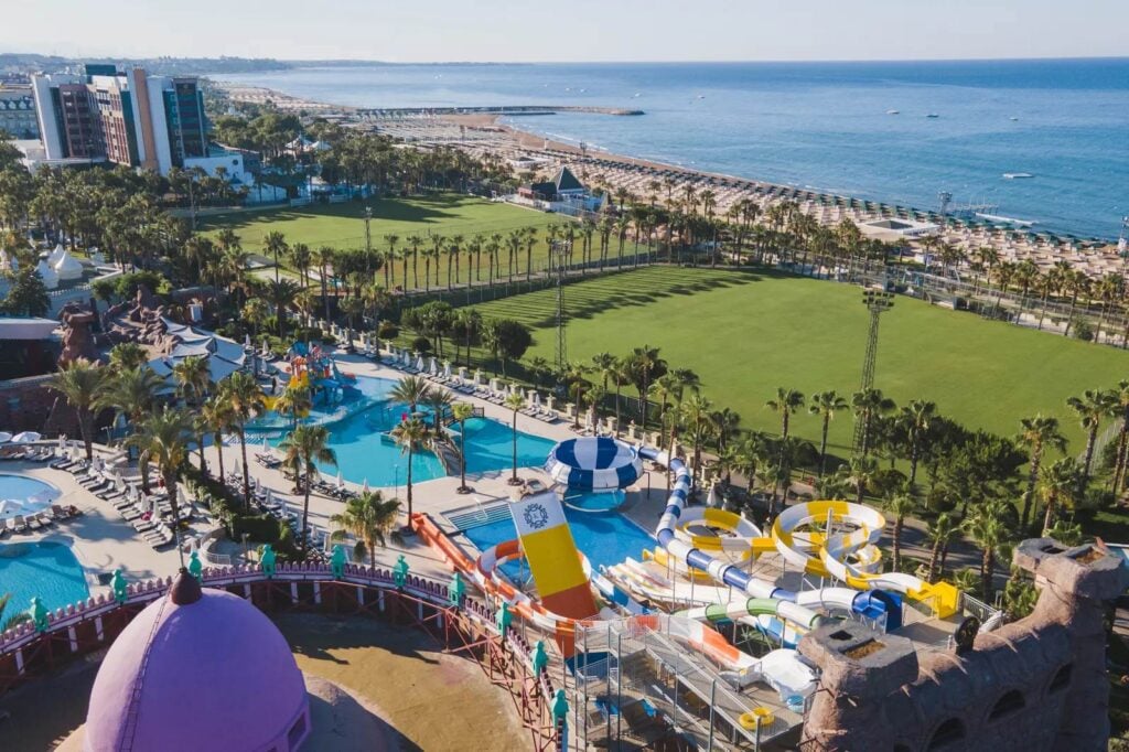 Kamelya Aishen K Club Turkije