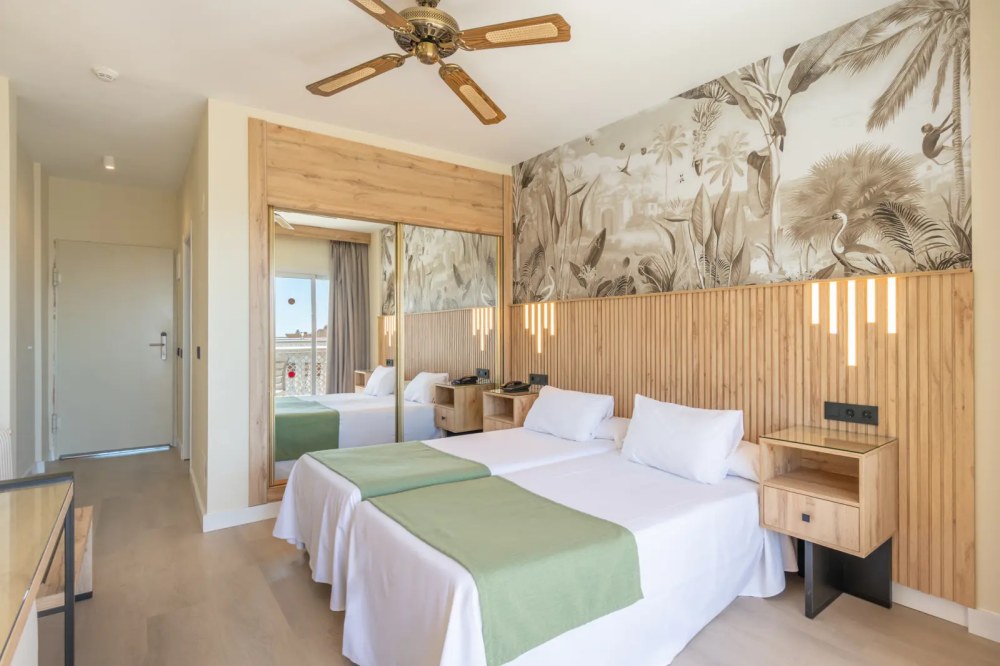 Parasol by Dorobe Torremolinos Costa del Sol Spanje