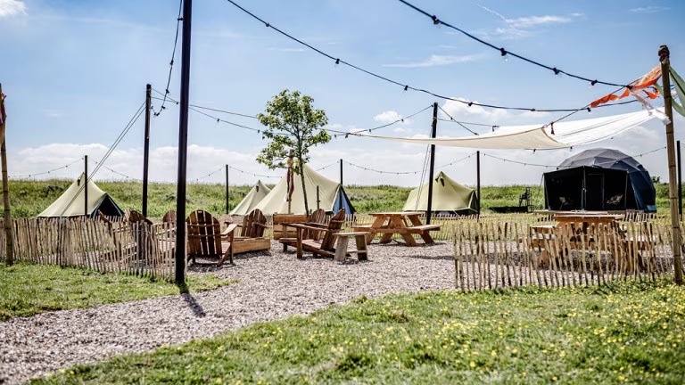TinyParks Cast Away Tiengemeten