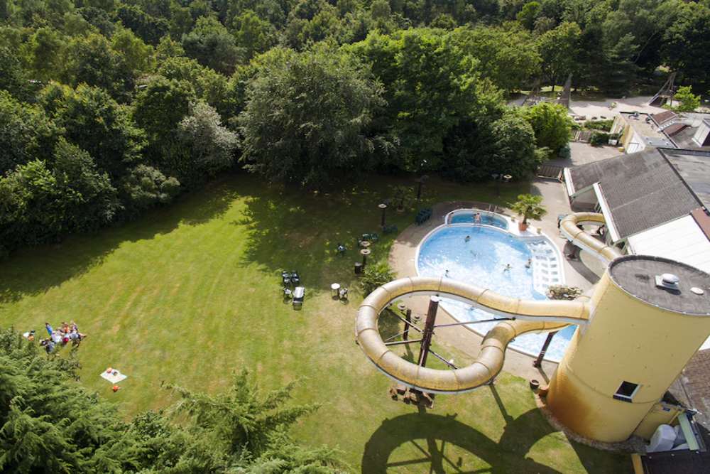 last minute vakantiepark met subtropisch zwembad