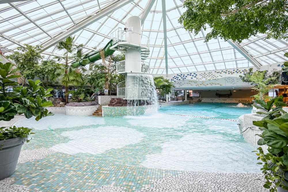 last minute vakantiepark met subtropisch zwembad