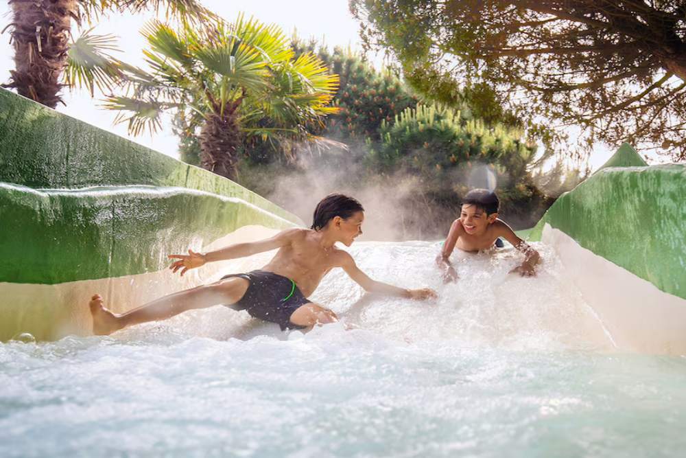 last minute vakantiepark met subtropisch zwembad