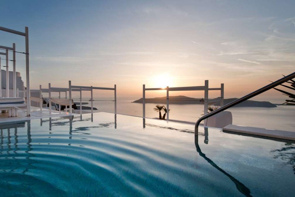 santorini resorts​ 