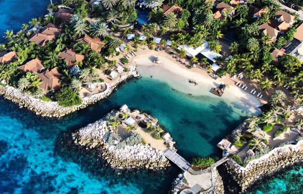 hotels mambo beach op curacao​