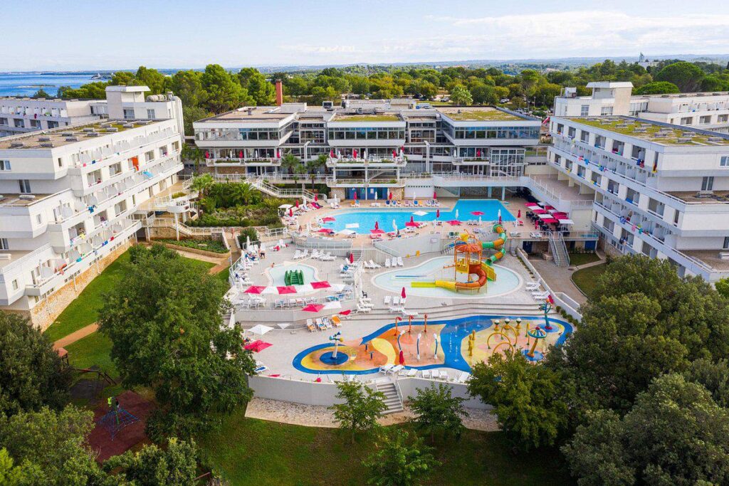 Delfin Plava Laguna Koratië