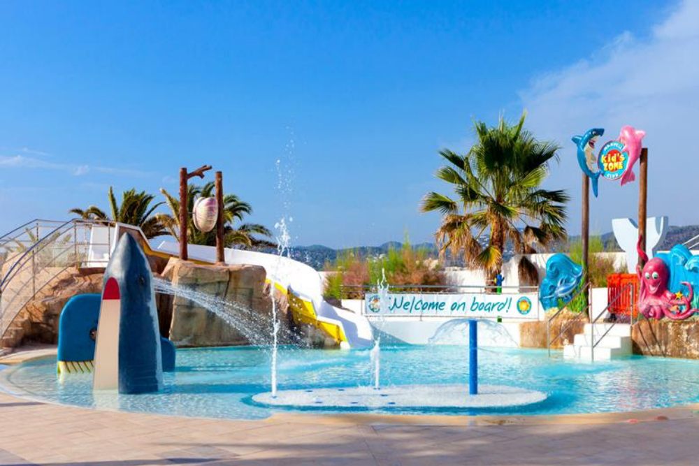 vakantie hotel op ibiza familiekamer