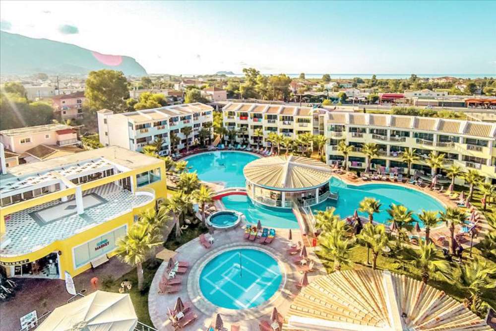 Hotel met glijbanen op Zakynthos