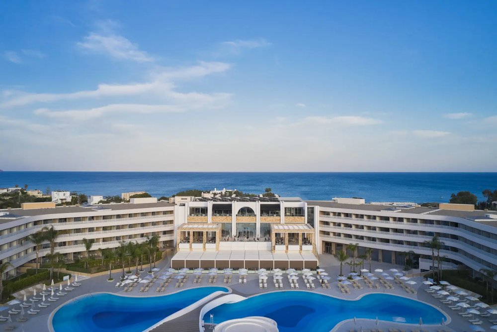 rhodos hotel met glijbanen