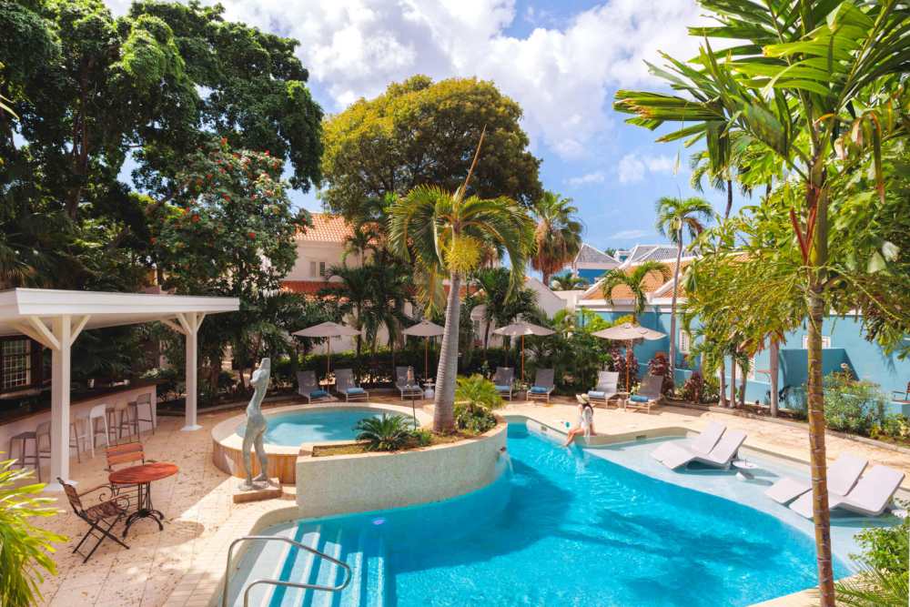 adults only curacao