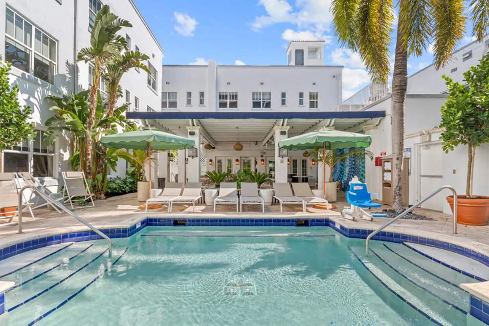 Fly & Go Corendon South Beach Miami Florida