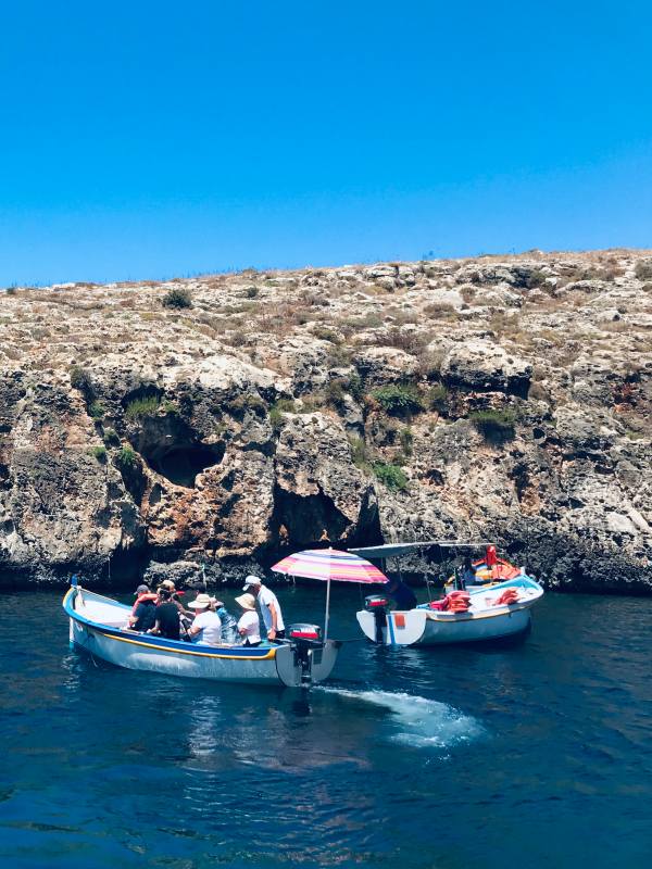 Blue-Grotto-Vissersbootje-Malta-Zee